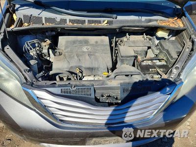 Zdjęcie 12 z 13 samochodu: 2016 TOYOTA SIENNA XLE 8-PASSENGER VIN:5TDYK3DC8GS754497 - miniatura