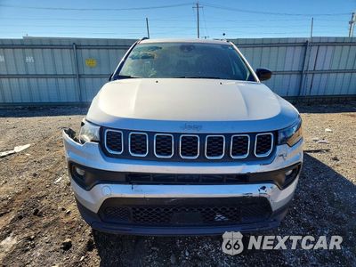 Piąte zdjęcie samochodu w środku: 2024 JEEP COMPASS LATITUDE VIN:3C4NJDBN1RT110560 - miniatura