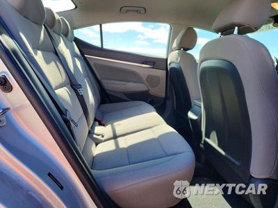 Zdjęcie 10 z 12 samochodu: 2020 HYUNDAI ELANTRA SEL VIN:5NPD84LF8LH501520 - miniatura