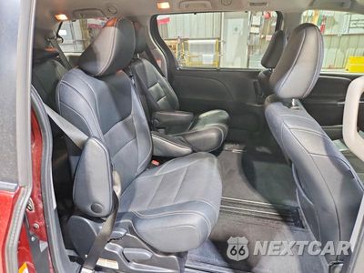 Zdjęcie 11 z 13 samochodu: 2015 TOYOTA SIENNA SPORT VIN:5TDXK3DC7FS579458 - miniatura