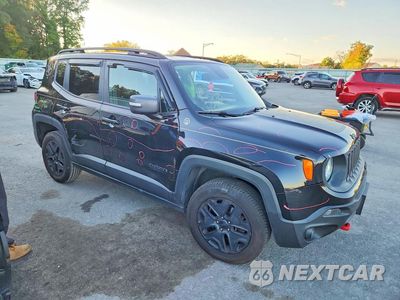 Czwarte zdjęcie samochodu z boku: 2017 JEEP RENEGADE TRAILHAWK VIN:ZACCJBCB2HPE88179 - miniatura