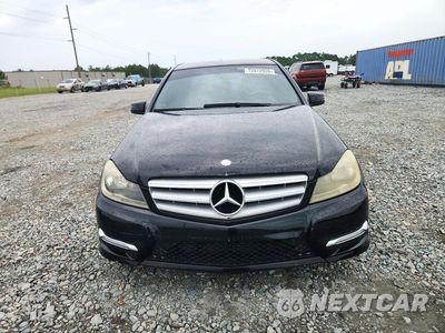 Piąte zdjęcie samochodu w środku: 2012 MERCEDES-BENZ C 250 VIN:WDDGF4HB5CR215521 - miniatura