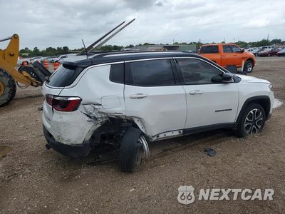 Trzecie zdjęcie samochodu z tyłu: 2022 JEEP COMPASS ALTITUDE FWD VIN:3C4NJDCB7NT159535 - miniatura