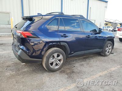 Trzecie zdjęcie samochodu z tyłu: 2025 TOYOTA RAV4 HYBRID XLE VIN:JTMRWRFV9SJ074334 - miniatura