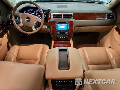 Zdjęcie 8 z 13 samochodu: 2014 CHEVROLET SUBURBAN K1500 LTZ VIN:1GNSKKE70ER209141 - miniatura