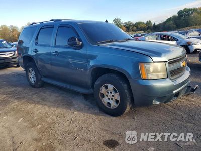 Czwarte zdjęcie samochodu z boku: 2010 CHEVROLET TAHOE K1500 LT VIN:1GNUKBE04AR162895 - miniatura