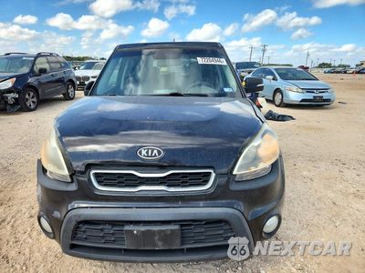 Piąte zdjęcie samochodu w środku: 2012 KIA SOUL + VIN:KNDJT2A60C7434392 - miniatura