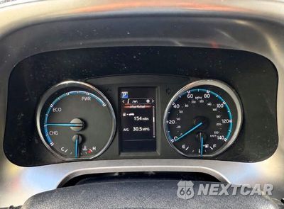 Zdjęcie 11 z 13 samochodu: 2018 TOYOTA RAV4 HYBRID LE VIN:JTMRJREV5JD212545 - miniatura
