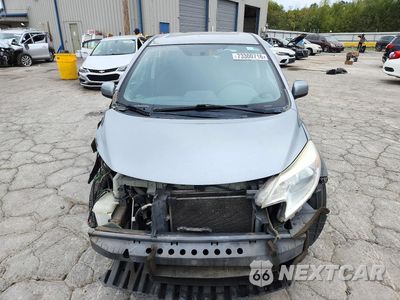 Piąte zdjęcie samochodu w środku: 2014 NISSAN VERSA NOTE SV VIN:3N1CE2CP4EL379147 - miniatura