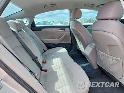 Zdjęcie 10 z 12 samochodu: 2019 HYUNDAI SONATA SE VIN:5NPE24AF7KH788467 - miniatura