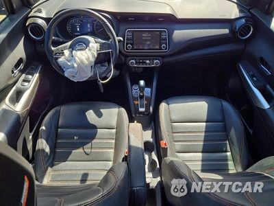 Zdjęcie 8 z 13 samochodu: 2019 NISSAN KICKS SR VIN:3N1CP5CU1KL510175 - miniatura