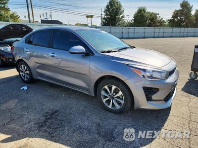 Czwarte zdjęcie samochodu z boku: 2023 KIA RIO S VIN:3KPA24AD6PE627648 - miniatura