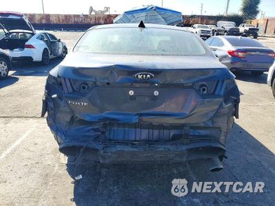 Zdjęcie 6 z 12 samochodu: 2019 KIA FORTE LXS VIN:3KPF24AD5KE138933 - miniatura