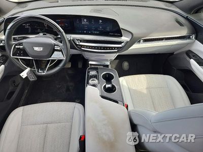 Zdjęcie 8 z 13 samochodu: 2024 CADILLAC LYRIQ LUXURY VIN:1GYKPRRK5RZ116245 - miniatura