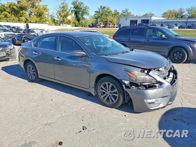 Czwarte zdjęcie samochodu z boku: 2015 NISSAN ALTIMA 2.5 S VIN:1N4AL3AP7FN912229 - miniatura
