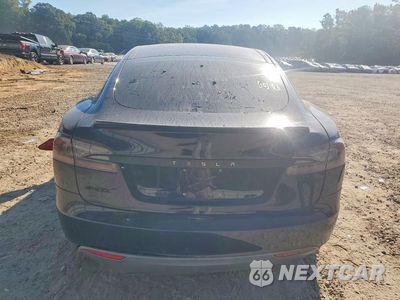 Zdjęcie 6 z 13 samochodu: 2014 TESLA MODEL S VIN:5YJSA1H17EFP35169 - miniatura