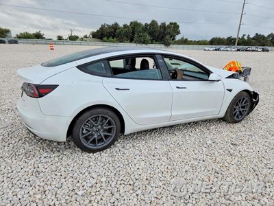 Trzecie zdjęcie samochodu z tyłu: 2022 TESLA MODEL 3 VIN:5YJ3E1EB9NF181896 - miniatura