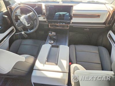 Zdjęcie 8 z 13 samochodu: 2024 GMC HUMMER SUV 3X VIN:1GKB0RDC2RU113346 - miniatura