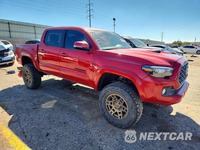 Czwarte zdjęcie samochodu z boku: 2022 TOYOTA TACOMA TRD SPORT VIN:3TMCZ5AN8NM479248 - miniatura