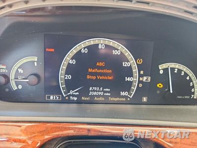 Zdjęcie 9 z 12 samochodu: 2007 MERCEDES-BENZ S 550 VIN:WDDNG71X07A083252 - miniatura