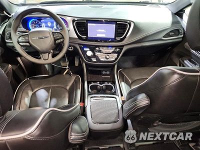Zdjęcie 8 z 13 samochodu: 2025 CHRYSLER PACIFICA LIMITED VIN:2C4RC1GG3SR529409 - miniatura