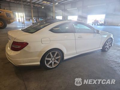 Trzecie zdjęcie samochodu z tyłu: 2013 MERCEDES-BENZ C 250 VIN:WDDGJ4HB8DF989196 - miniatura