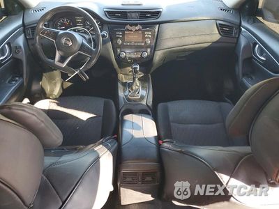 Zdjęcie 8 z 14 samochodu: 2017 NISSAN ROGUE SV VIN:5N1AT2MT8HC814964 - miniatura