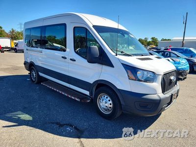 Czwarte zdjęcie samochodu z boku: 2022 FORD TRANSIT T-250 VIN:1FTBR2C8XNKA75151 - miniatura