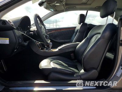 Zdjęcie 7 z 12 samochodu: 2007 MERCEDES-BENZ CLK 550 VIN:WDBTJ72HX7F209810 - miniatura