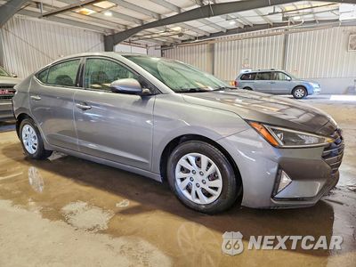 Czwarte zdjęcie samochodu z boku: 2019 HYUNDAI ELANTRA SE VIN:5NPD74LF7KH444373 - miniatura