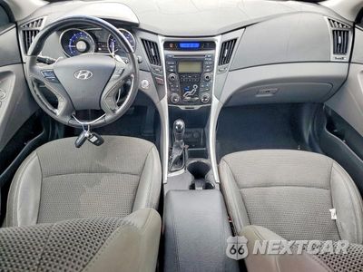 Zdjęcie 8 z 12 samochodu: 2012 HYUNDAI SONATA VIN:5NPEC4ABXCH415676 - miniatura
