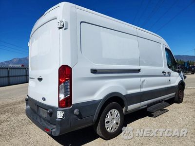 Trzecie zdjęcie samochodu z tyłu: 2016 FORD TRANSIT T-150 VIN:1FTYE2CM7GKA53808 - miniatura
