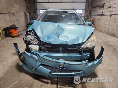 Piąte zdjęcie samochodu w środku: 2013 TOYOTA PRIUS C TWO VIN:JTDKDTB36D1031548 - miniatura