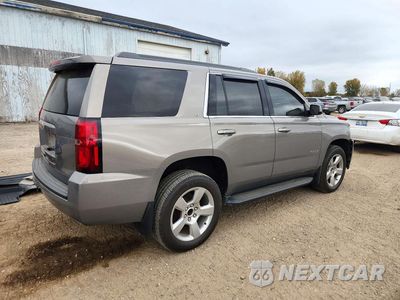 Trzecie zdjęcie samochodu z tyłu: 2018 CHEVROLET TAHOE K1500 LT VIN:1GNSKBKCXJR163216 - miniatura