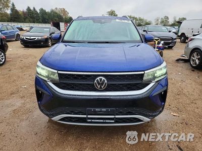 Piąte zdjęcie samochodu w środku: 2024 VOLKSWAGEN TAOS SE VIN:3VVVX7B25RM028977 - miniatura