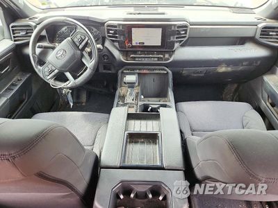 Zdjęcie 8 z 13 samochodu: 2025 TOYOTA TUNDRA SR VIN:5TFKB5AA9SX050431 - miniatura