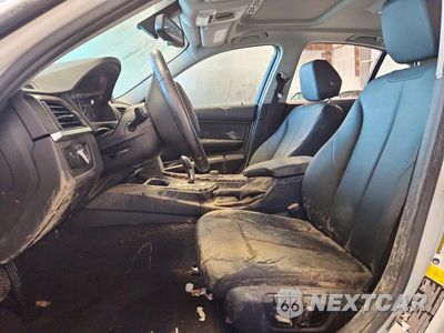Zdjęcie 7 z 13 samochodu: 2015 BMW 328 XI VIN:WBA3B3G57FNT17843 - miniatura