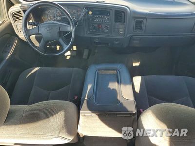 Zdjęcie 8 z 12 samochodu: 2004 CHEVROLET SILVERADO C1500 VIN:2GCEC19T841222117 - miniatura