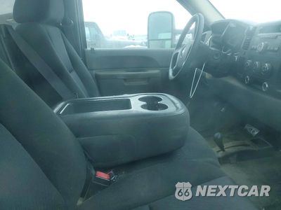 Zdjęcie 10 z 12 samochodu: 2010 CHEVROLET SILVERADO K2500 HEAVY DUTY VIN:1GC3KVBG4AF121417 - miniatura