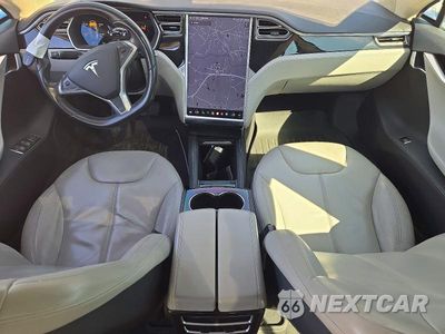 Zdjęcie 8 z 13 samochodu: 2014 TESLA MODEL S VIN:5YJSA1H10EFP55635 - miniatura