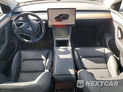 Zdjęcie 8 z 14 samochodu: 2024 TESLA MODEL Y VIN:7SAYGDEE2RA286491 - miniatura