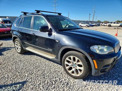 Czwarte zdjęcie samochodu z boku: 2013 BMW X5 XDRIVE35I VIN:5UXZV4C58D0E09880 - miniatura