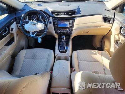 Zdjęcie 8 z 13 samochodu: 2017 NISSAN ROGUE SV VIN:5N1AT2MV9HC737930 - miniatura