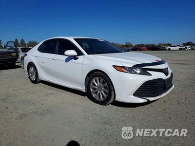 Czwarte zdjęcie samochodu z boku: 2019 TOYOTA CAMRY LE VIN:4T1B11HK6KU806773 - miniatura