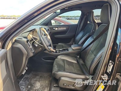 Zdjęcie 7 z 13 samochodu: 2021 VOLVO XC40 T5 R-DESIGN VIN:YV4162UM1M2414472 - miniatura