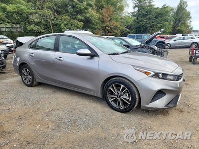 Czwarte zdjęcie samochodu z boku: 2023 KIA FORTE LXS VIN:3KPF24AD5PE573474 - miniatura