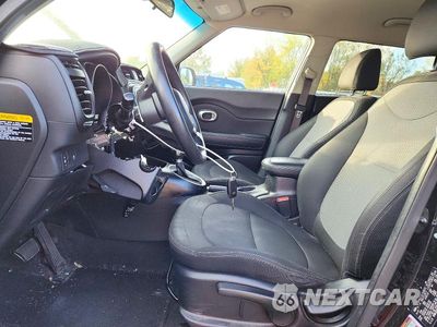 Zdjęcie 7 z 12 samochodu: 2018 KIA SOUL + VIN:KNDJP3A5XJ7587926 - miniatura