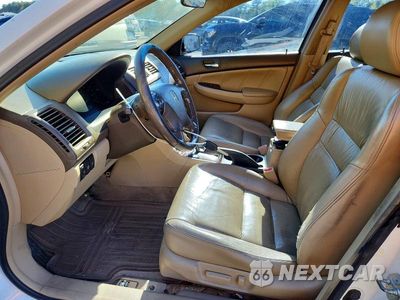 Zdjęcie 7 z 12 samochodu: 2006 HONDA ACCORD EX VIN:1HGCM66566A009619 - miniatura