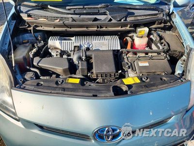 Zdjęcie 11 z 13 samochodu: 2013 TOYOTA PRIUS TWO VIN:JTDKN3DU8D1717934 - miniatura
