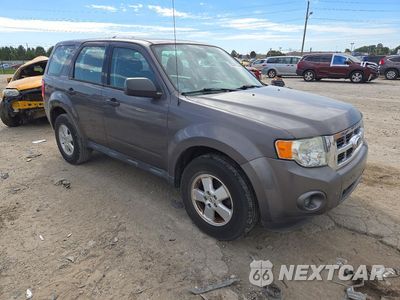 Czwarte zdjęcie samochodu z boku: 2012 FORD ESCAPE XLS VIN:1FMCU0C78CKC15687 - miniatura